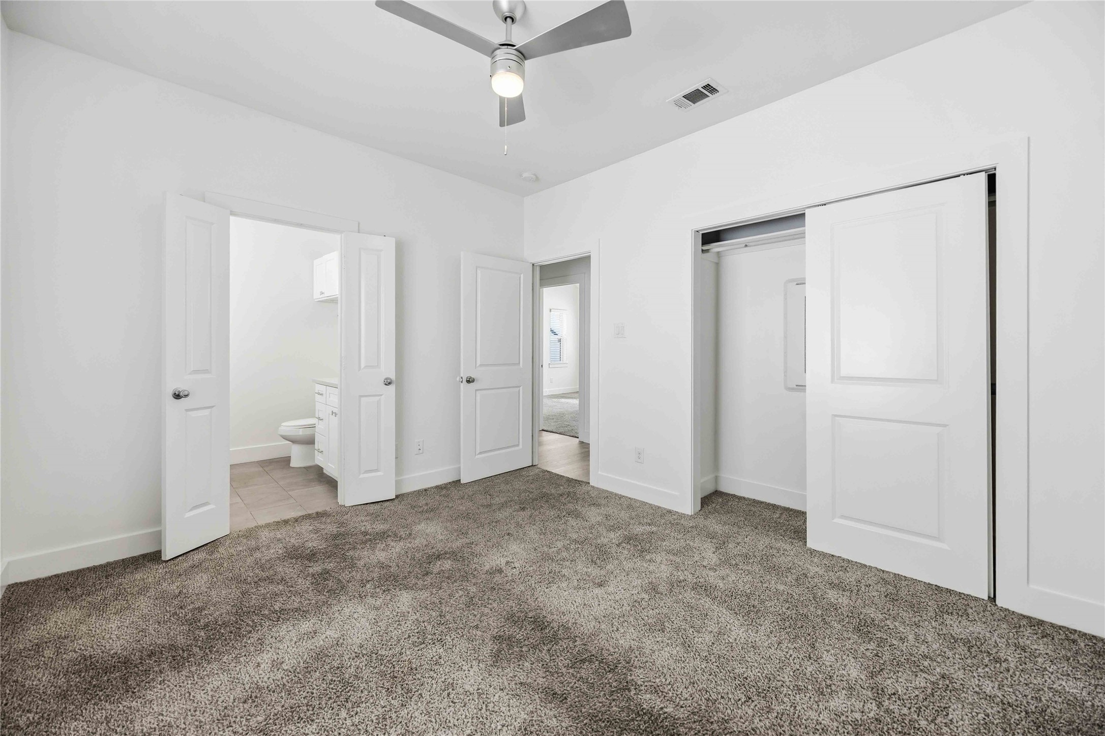 3369 Daphne Street Property Photo 16