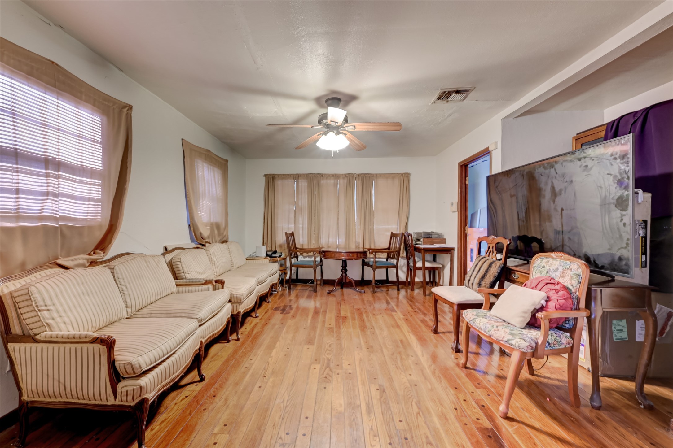 508 Neyland Street Property Photo 6