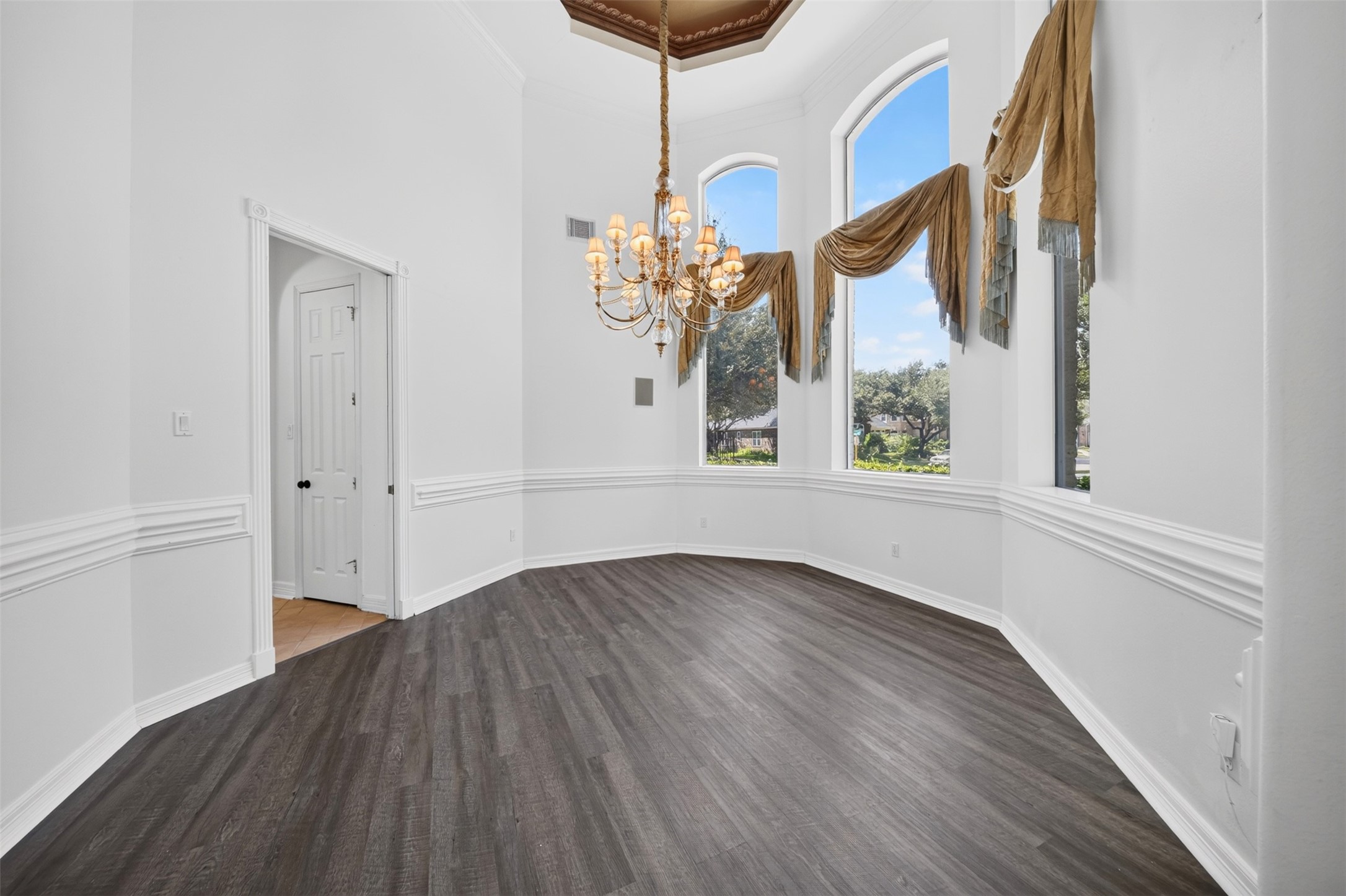 15318 Beecham Drive Property Photo 8