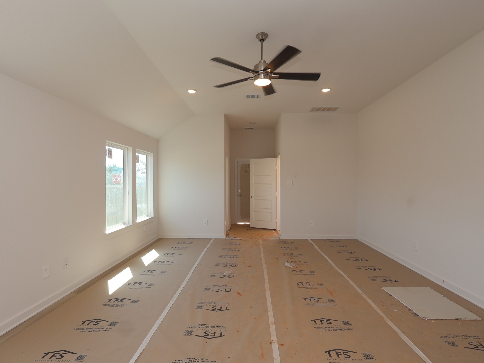 16322 Hayes Loop Property Photo 9