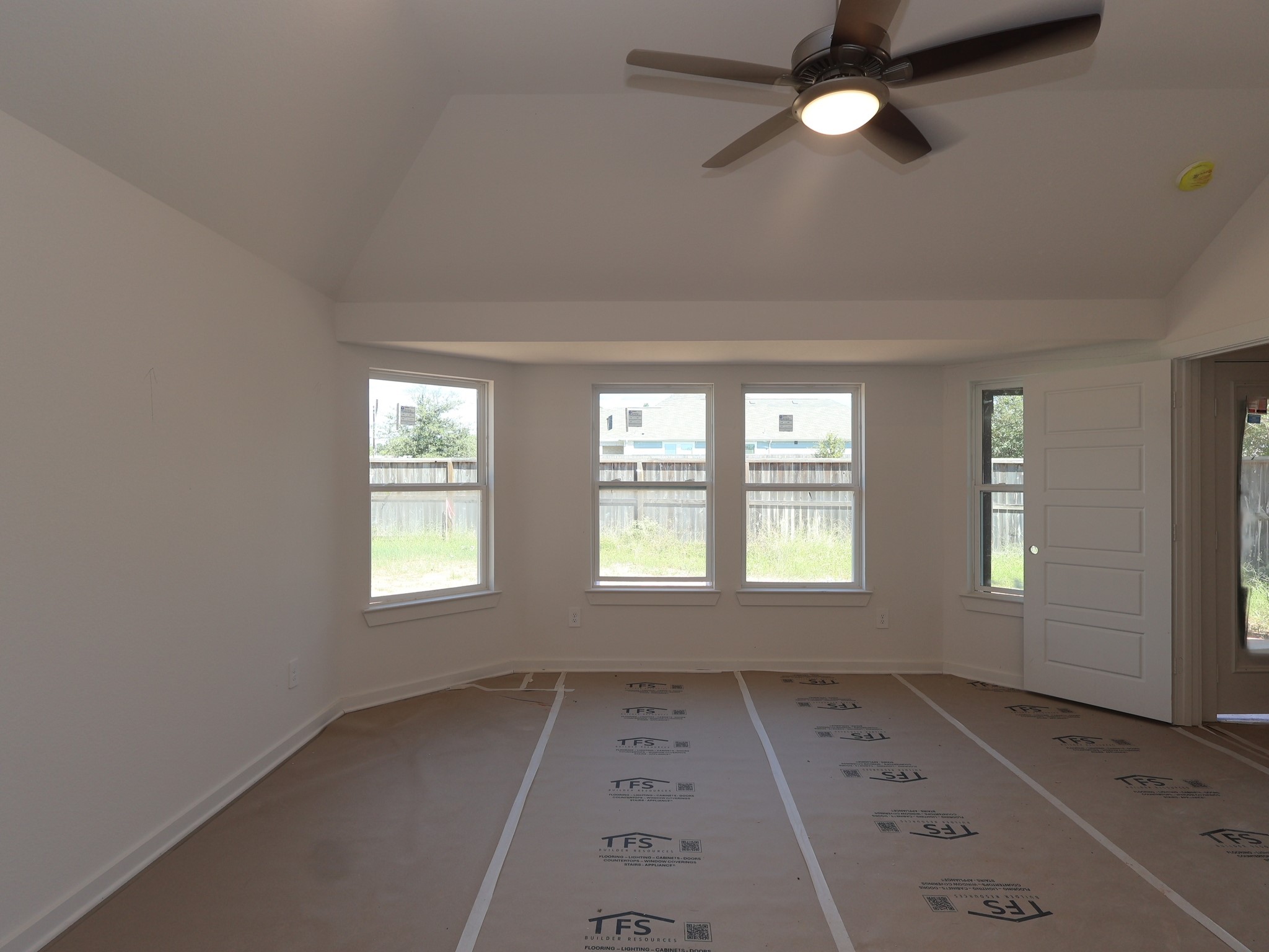 16322 Hayes Loop Property Photo 14