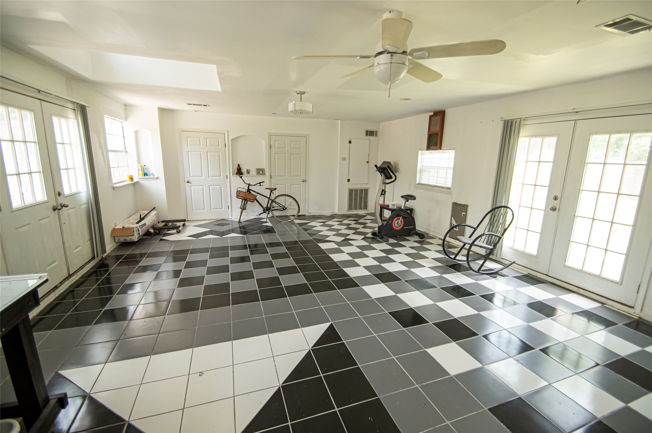2650 W Lucas Drive Property Photo 18