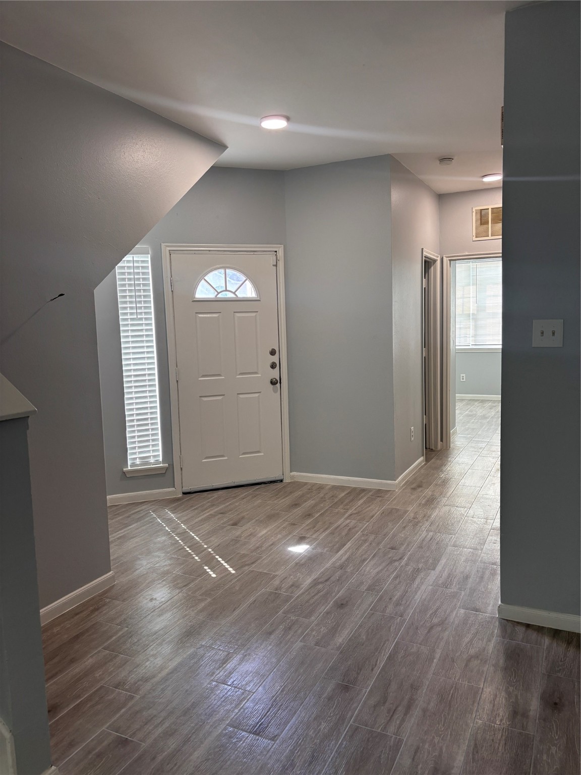 6410 Waldron Drive B Property Photo 3