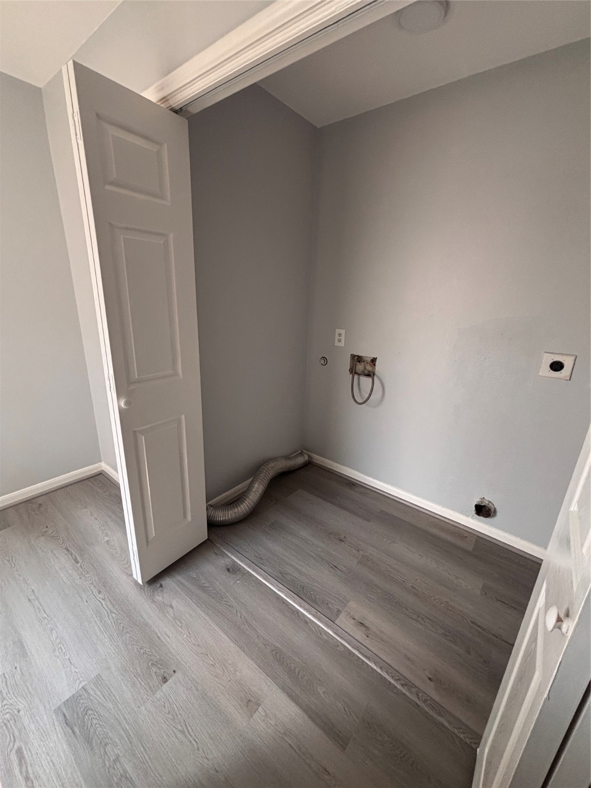 6410 Waldron Drive B Property Photo 13