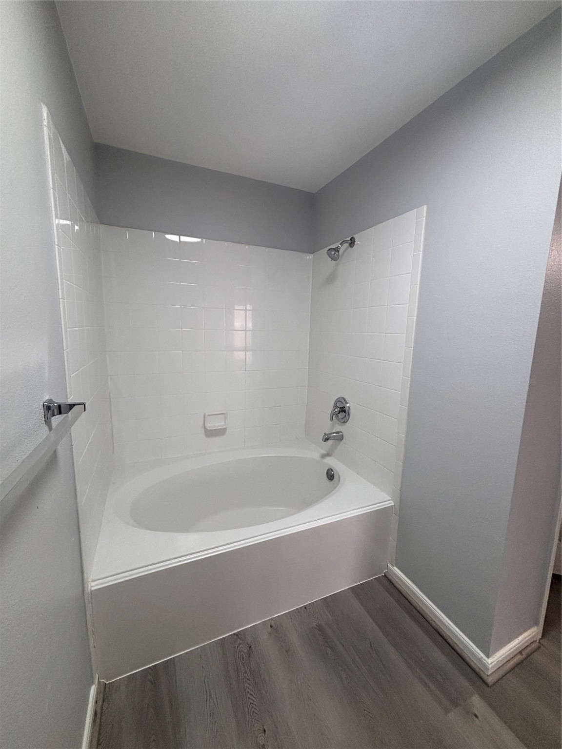 6410 Waldron Drive B Property Photo 16