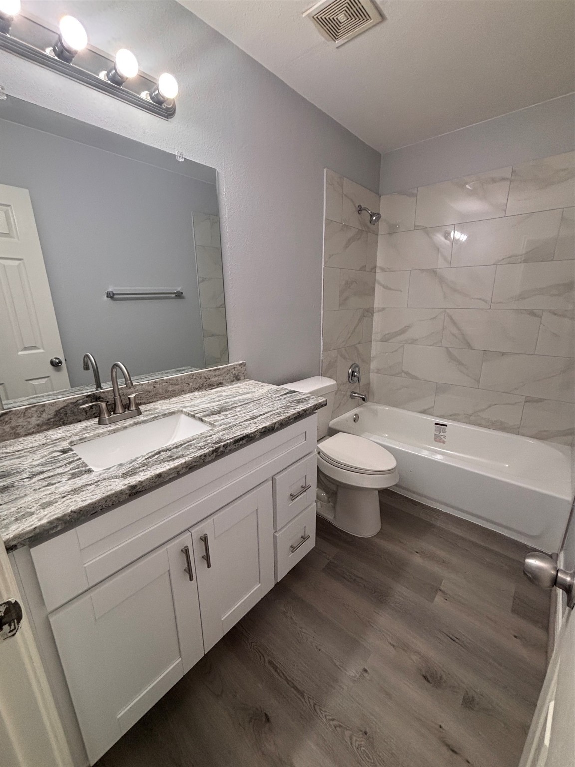 6410 Waldron Drive B Property Photo 17