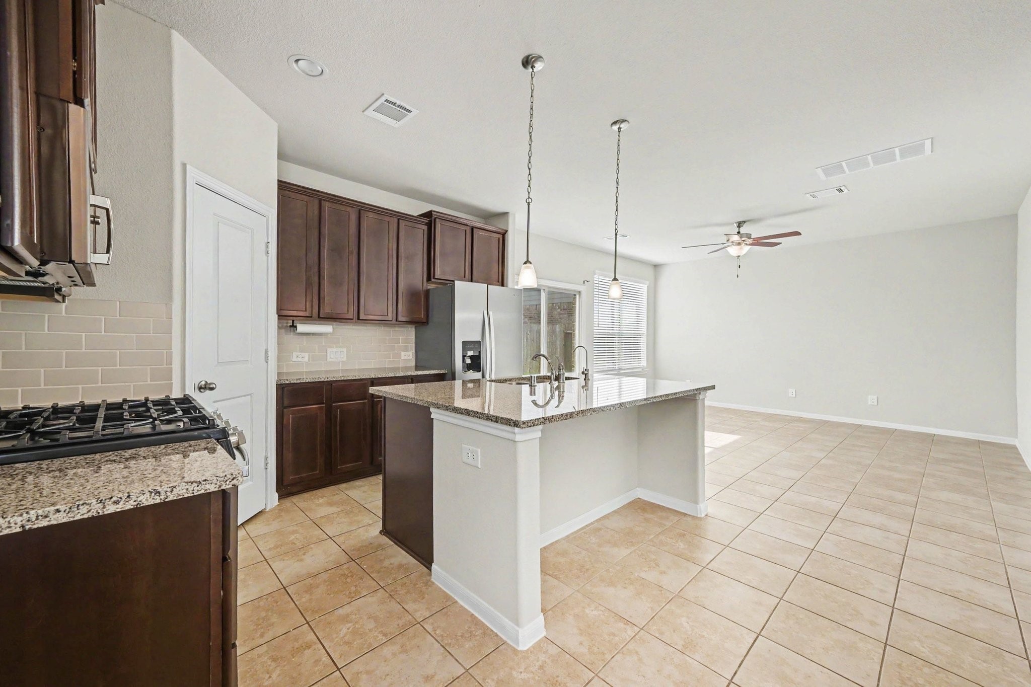 17406 Tidewater Cypress Trail Property Photo 7