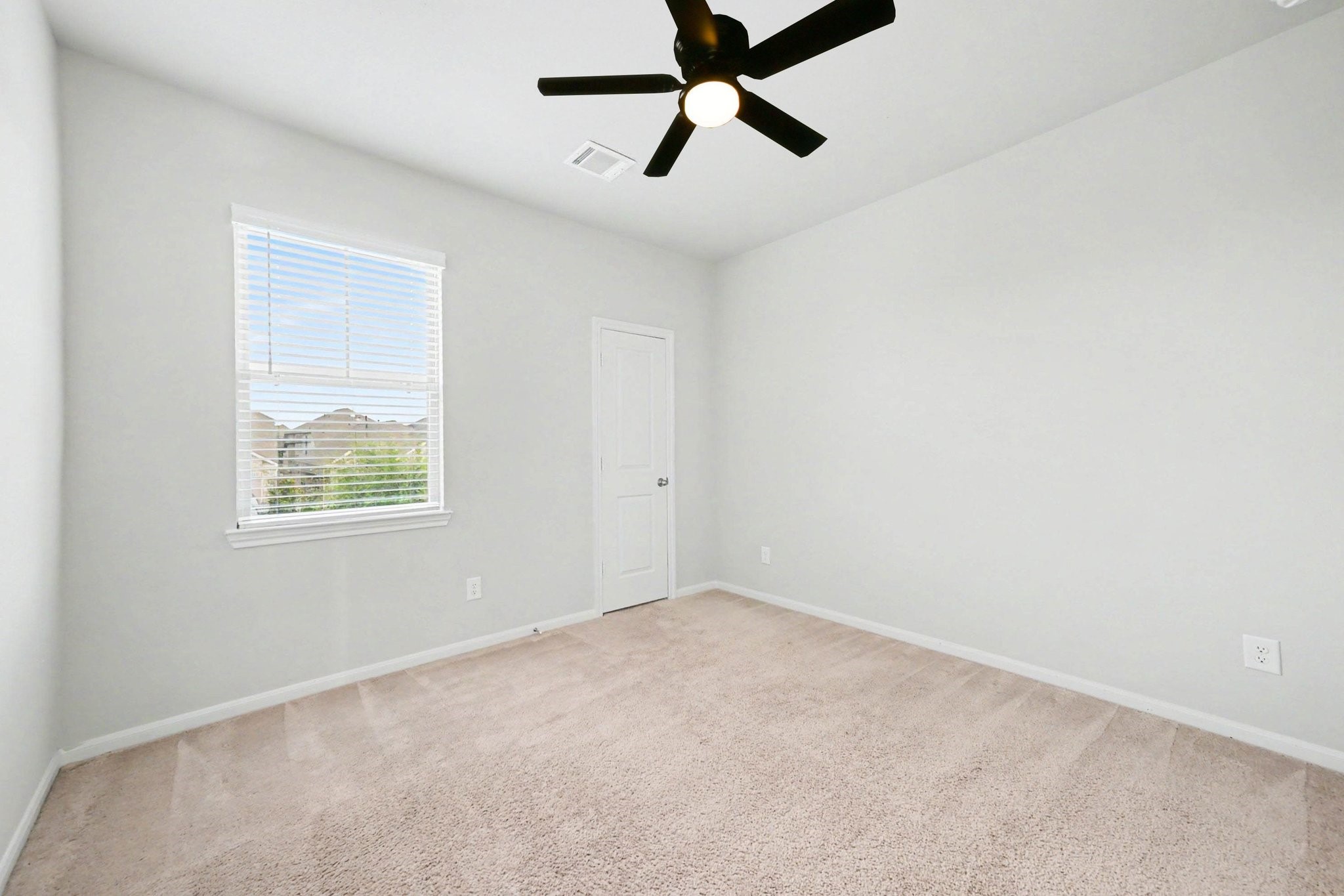 17406 Tidewater Cypress Trail Property Photo 15