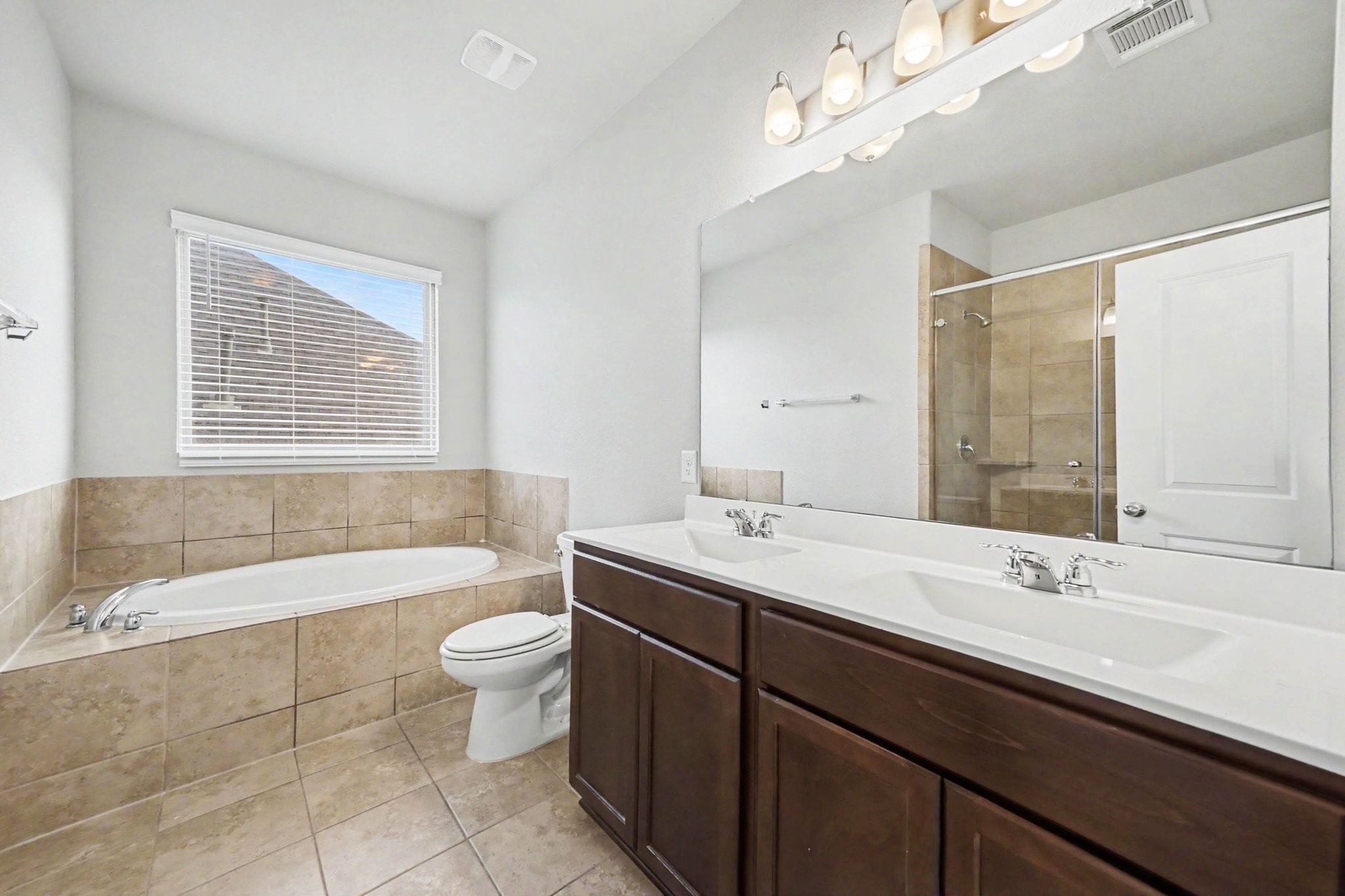 17406 Tidewater Cypress Trail Property Photo 23