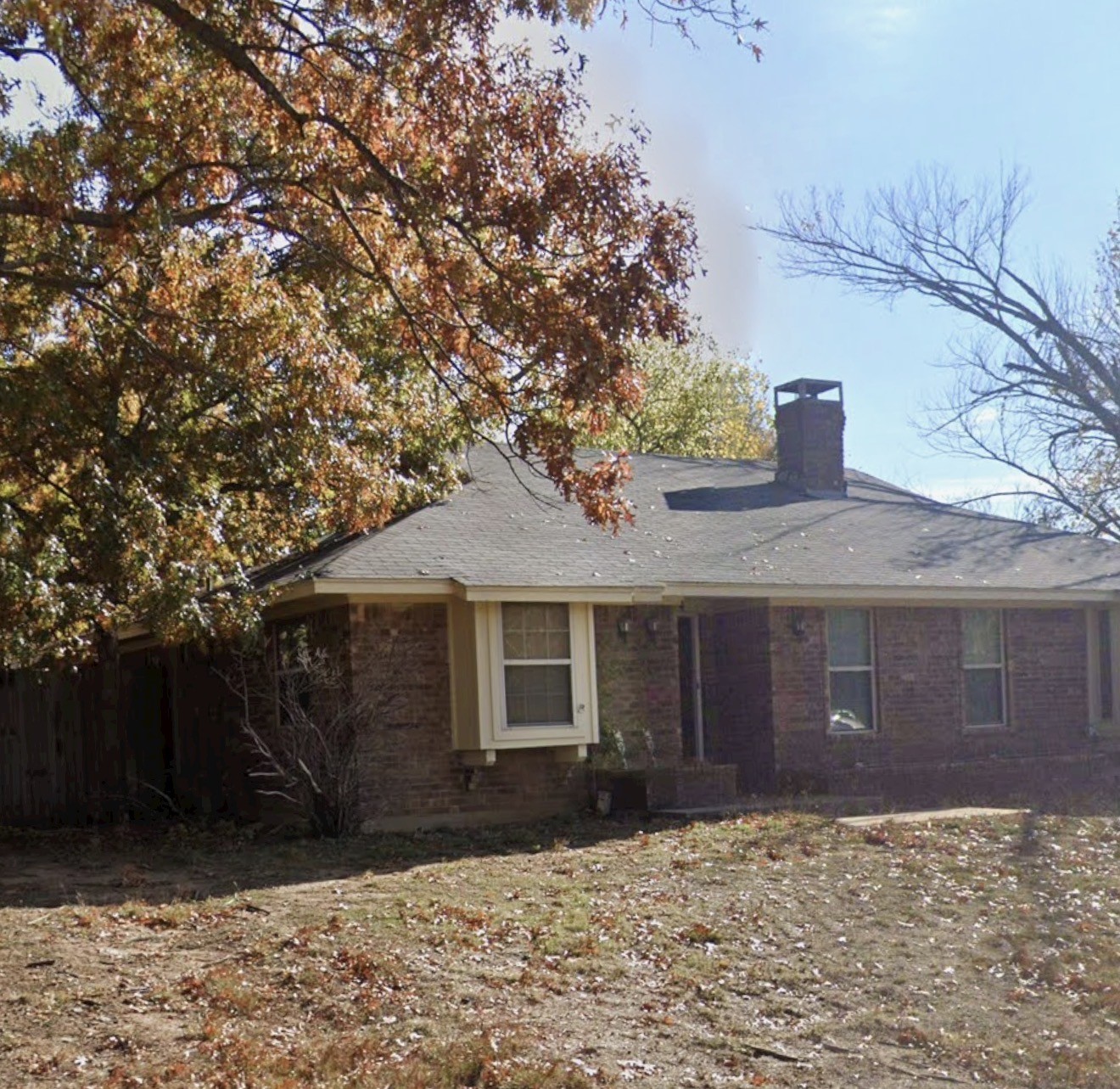 1004 Forest Ridge Drive Property Photo 5