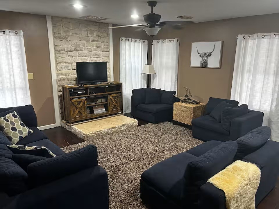5511 Ridge Road Property Photo 1