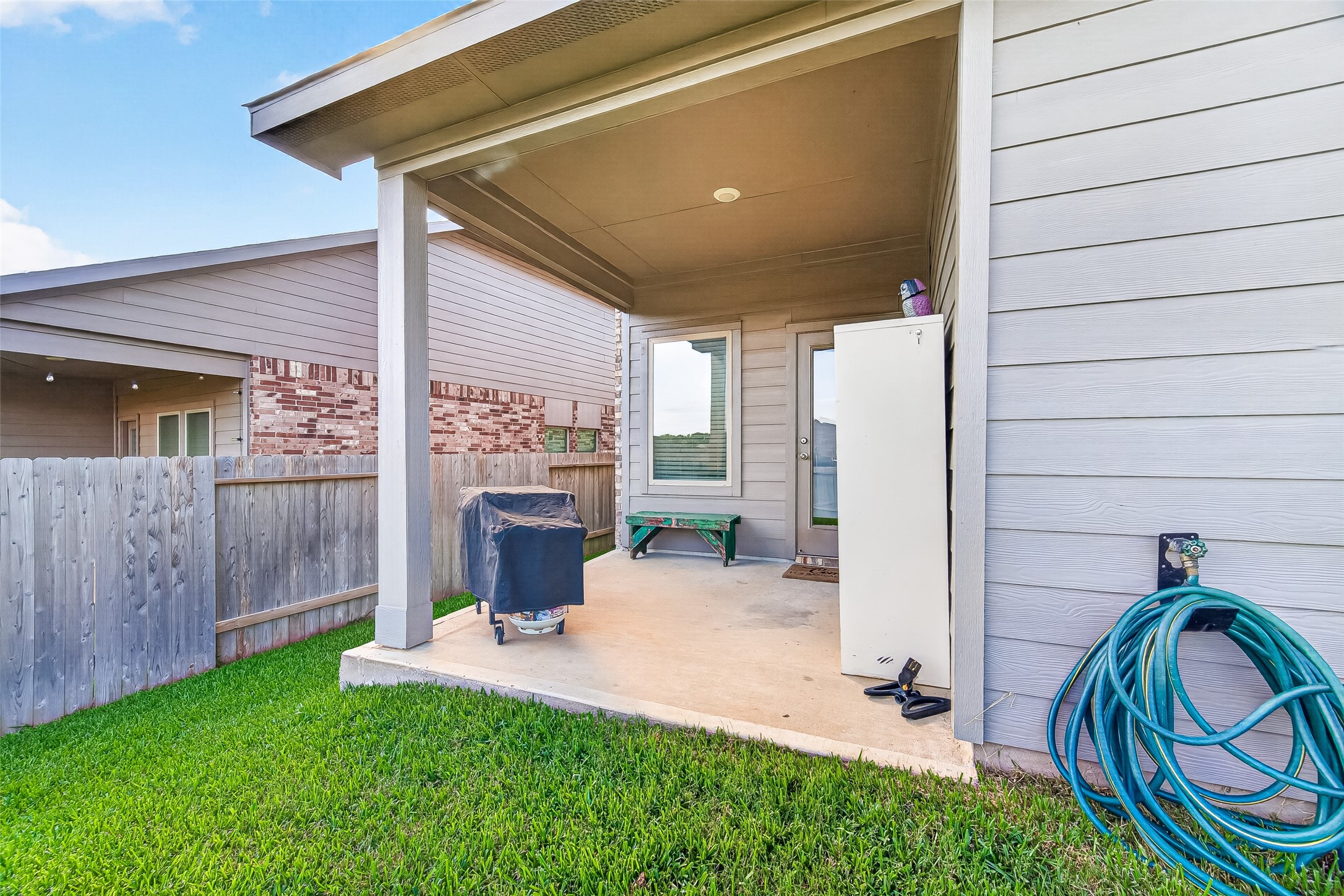14927 Prickly Pear Cove Property Photo 5