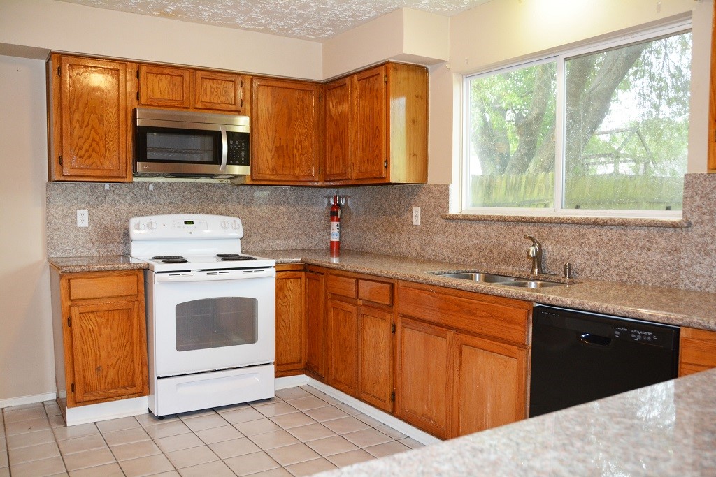 3703 Embarcadero Drive Property Photo 10
