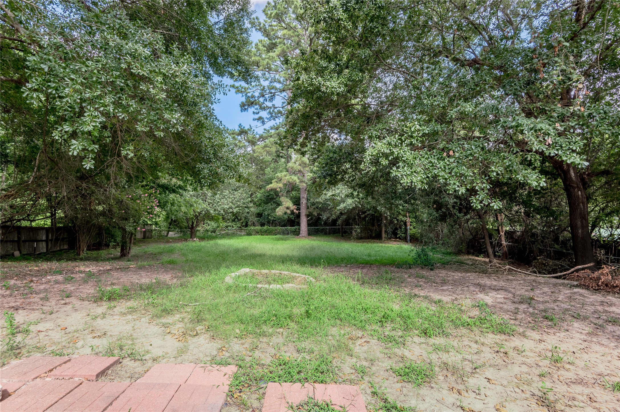 427 Sunnyside Street Property Photo 37