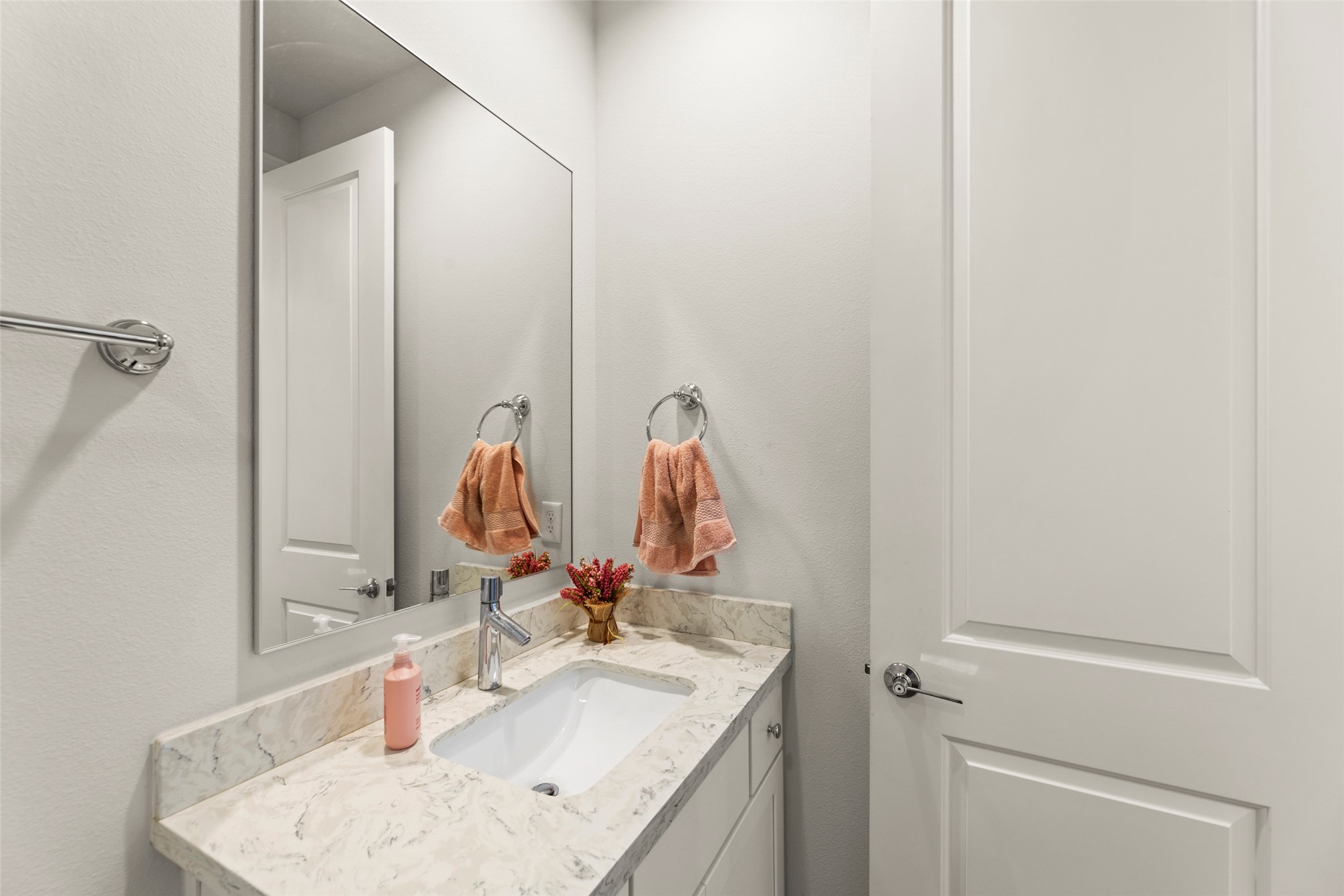 6035 Matthew Oaks Place Property Photo 16