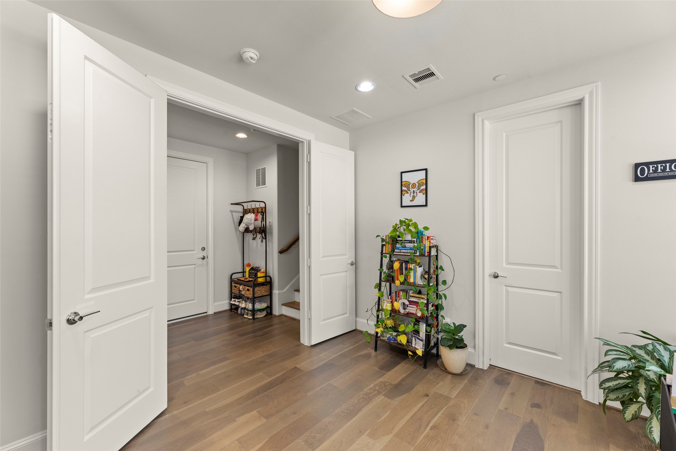6035 Matthew Oaks Place Property Photo 24