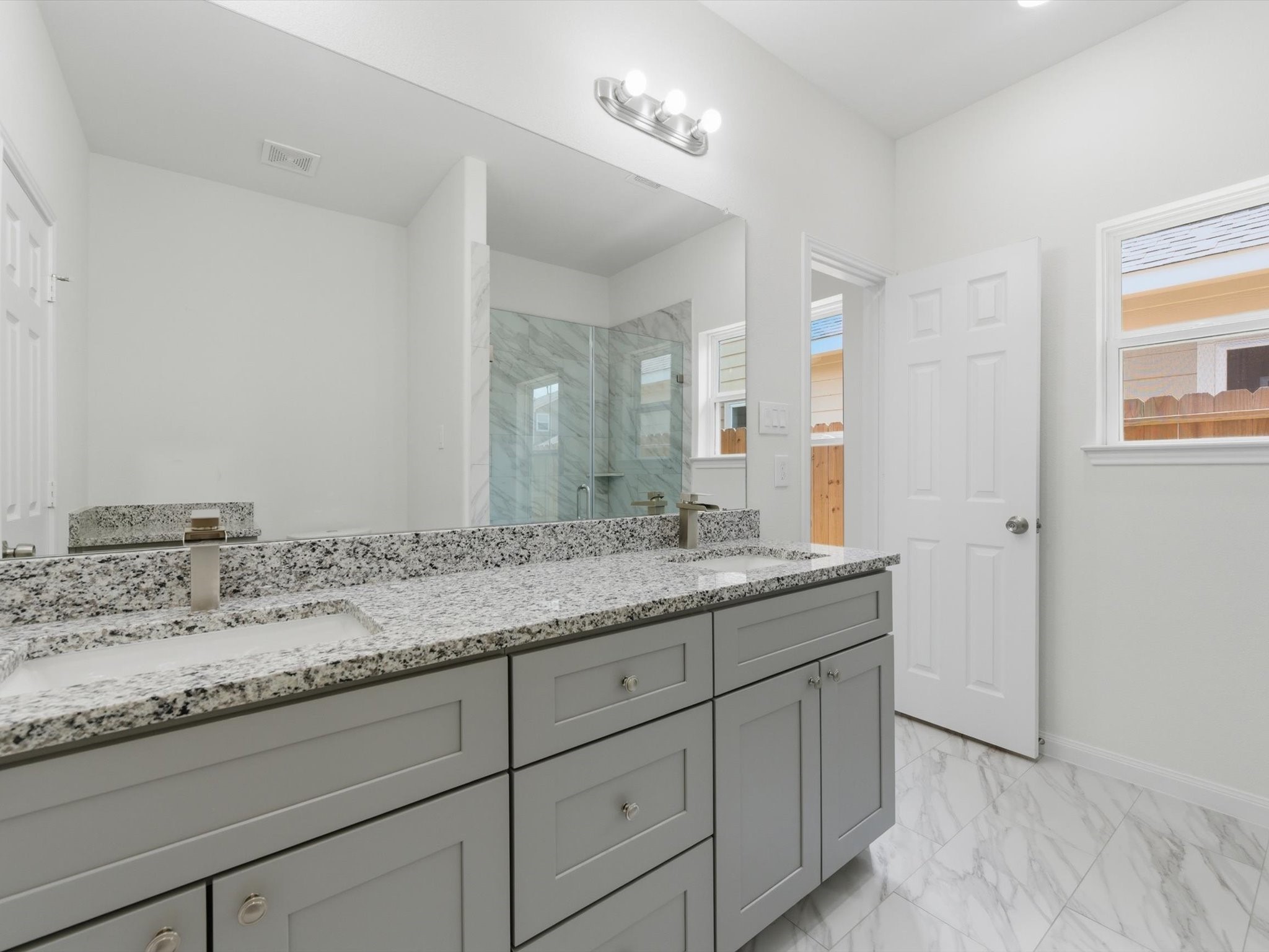 2807 Bowlin Leaf Lane Property Photo 17
