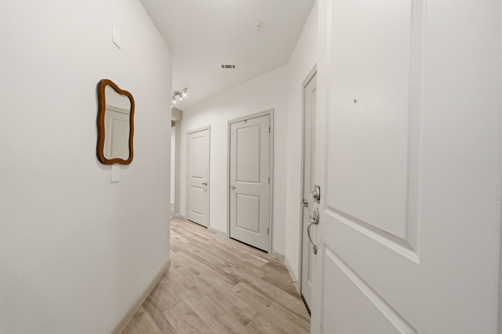 505 Jackson Hill Street 206 Property Photo 16