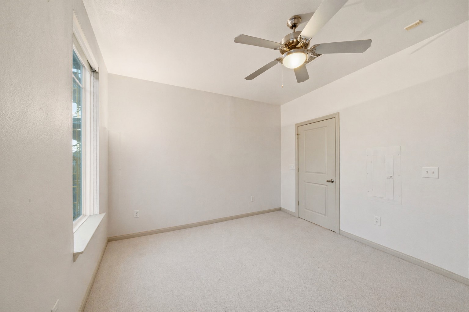 505 Jackson Hill Street 206 Property Photo 26