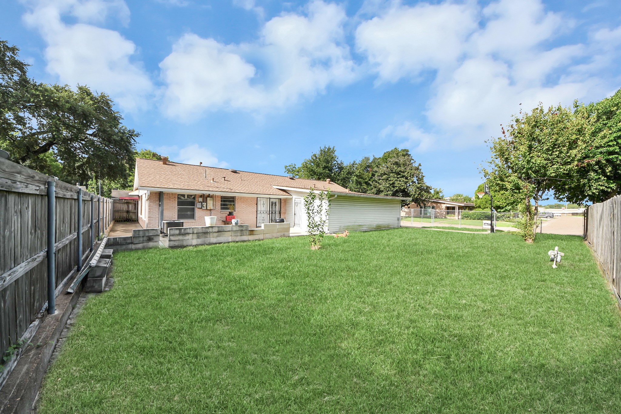 138 W Wellington Street Property Photo 7