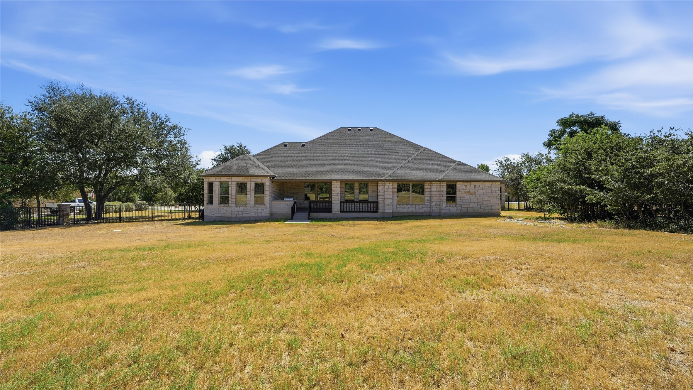 205 Standing Oak Drive Property Photo 5