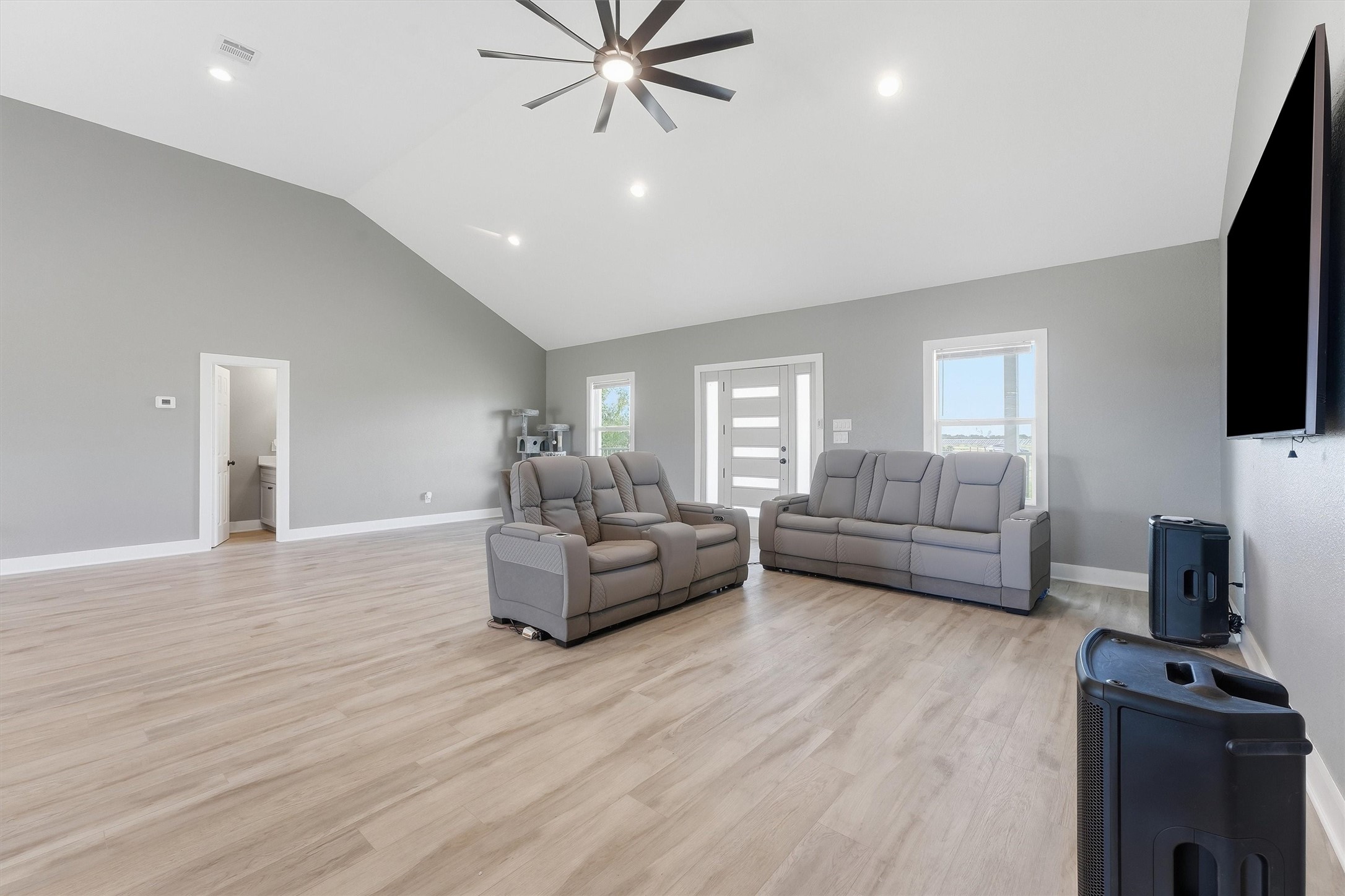 15007 Wolfgang Road Property Photo 12
