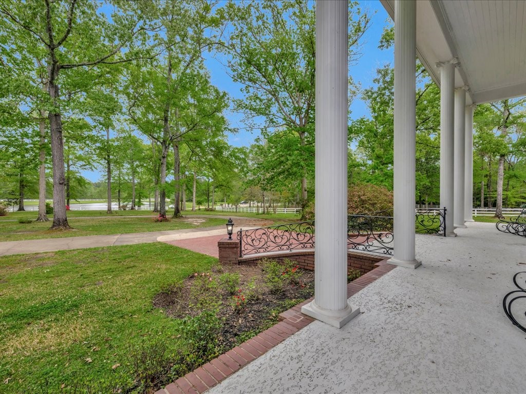 3029 W Us Highway 190 W Property Photo 5