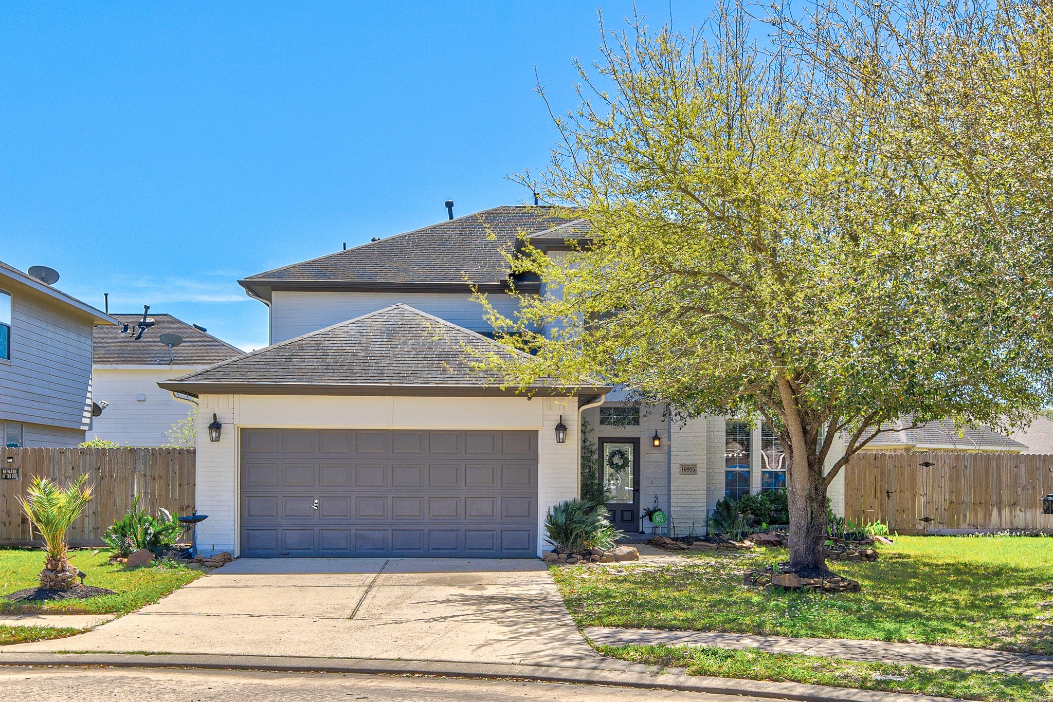 16935 Jelly Park Stone Drive Property Photo