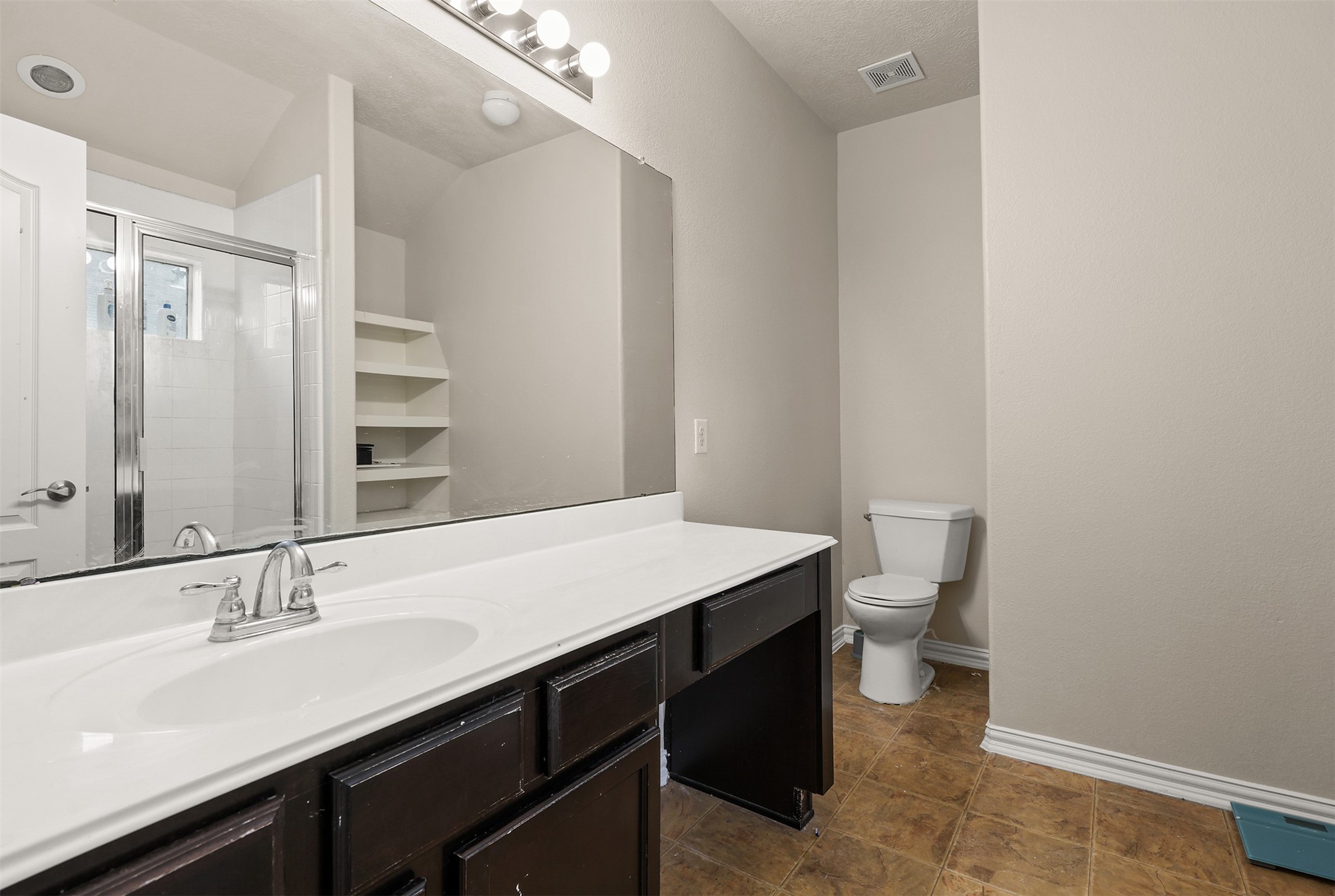 9210 Creekside Drive Property Photo 13
