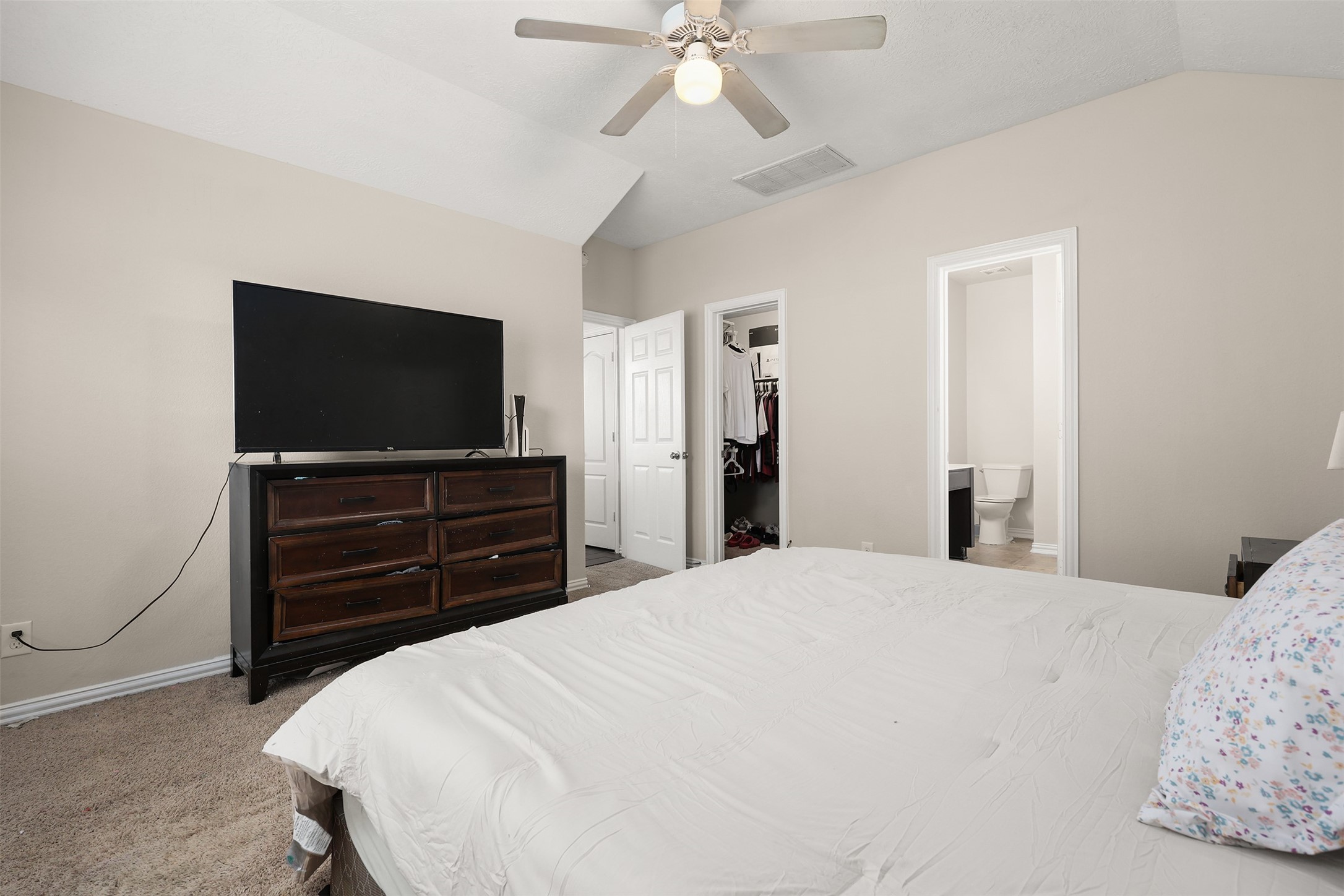 9210 Creekside Drive Property Photo 14