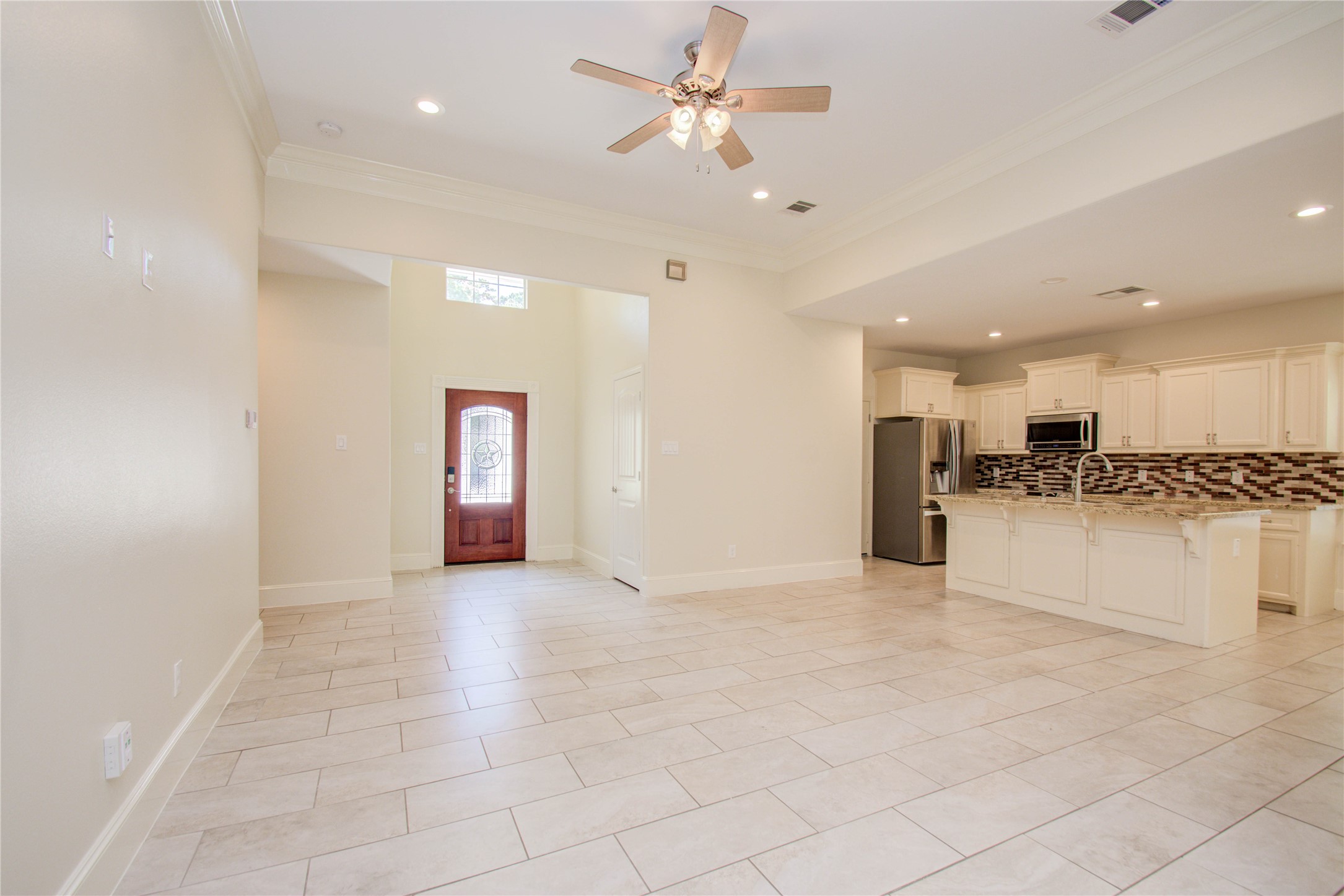 10572 Twin Oak Drive Property Photo 6