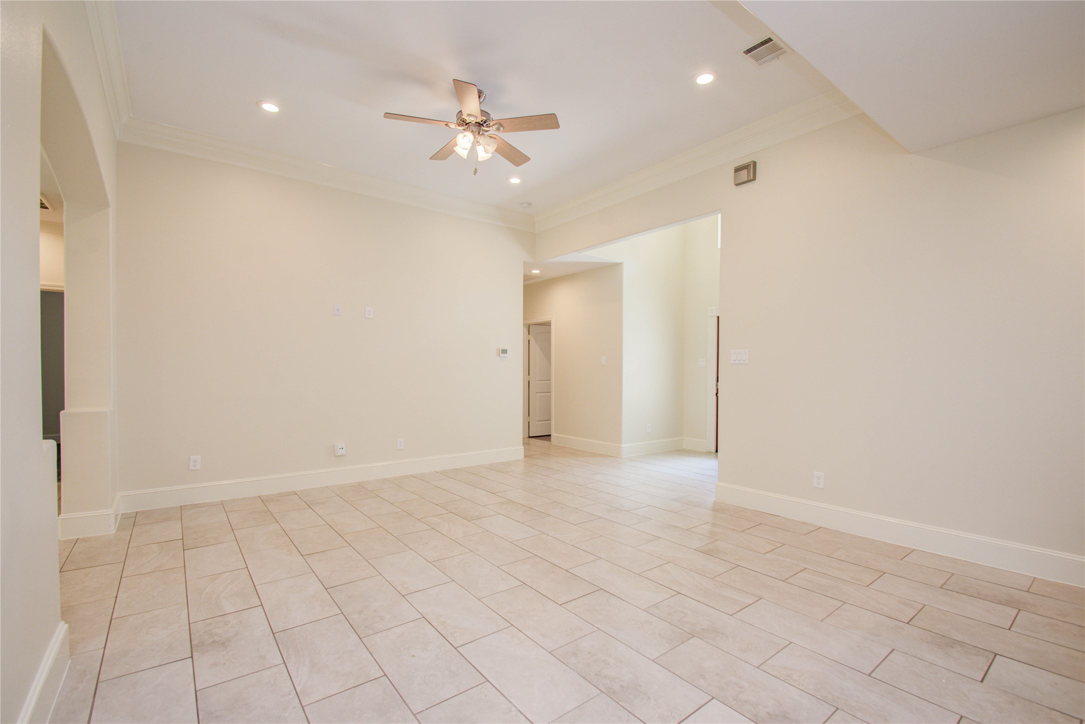 10572 Twin Oak Drive Property Photo 7