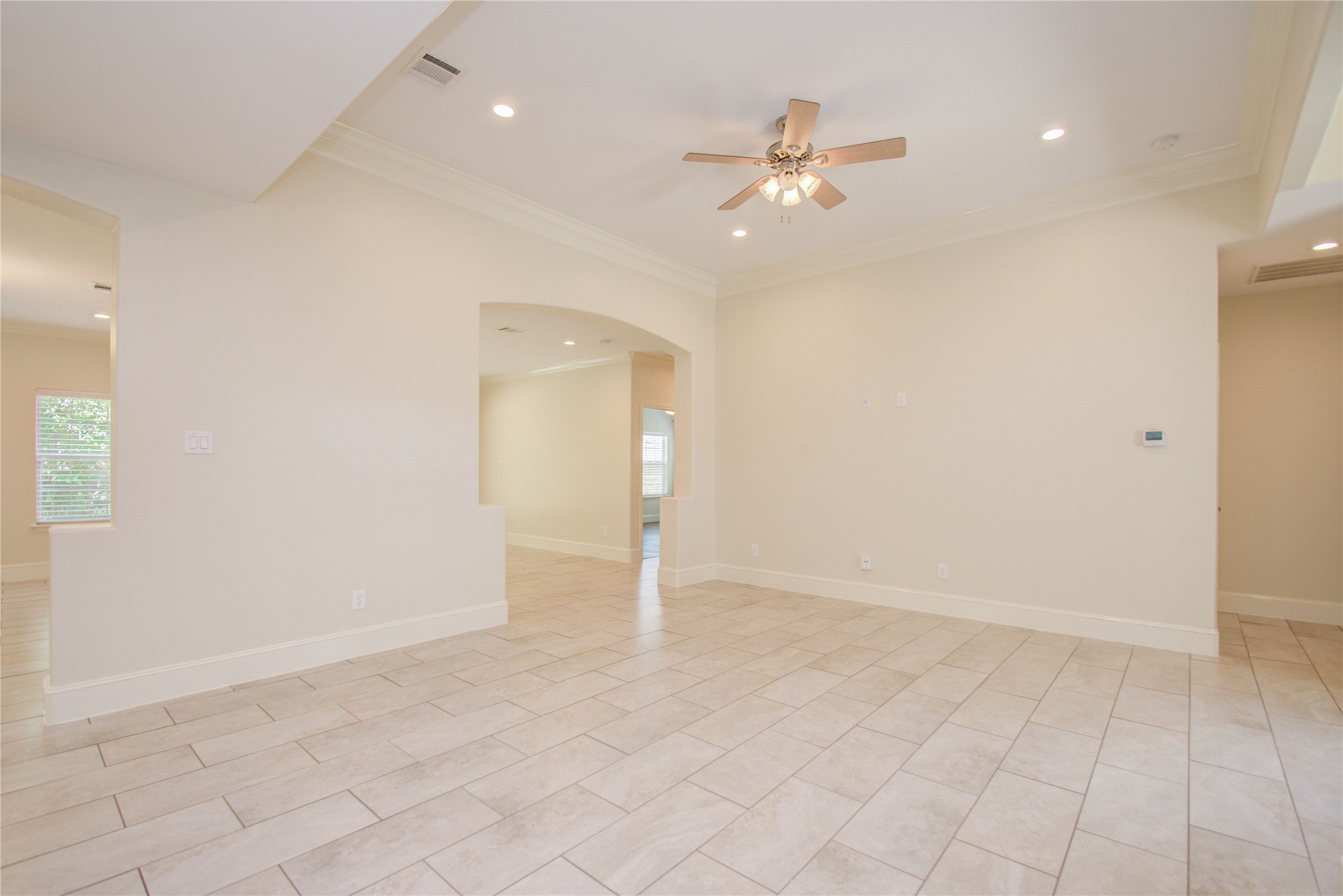 10572 Twin Oak Drive Property Photo 8