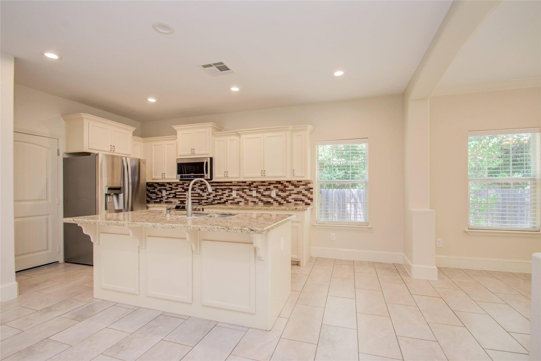 10572 Twin Oak Drive Property Photo 10