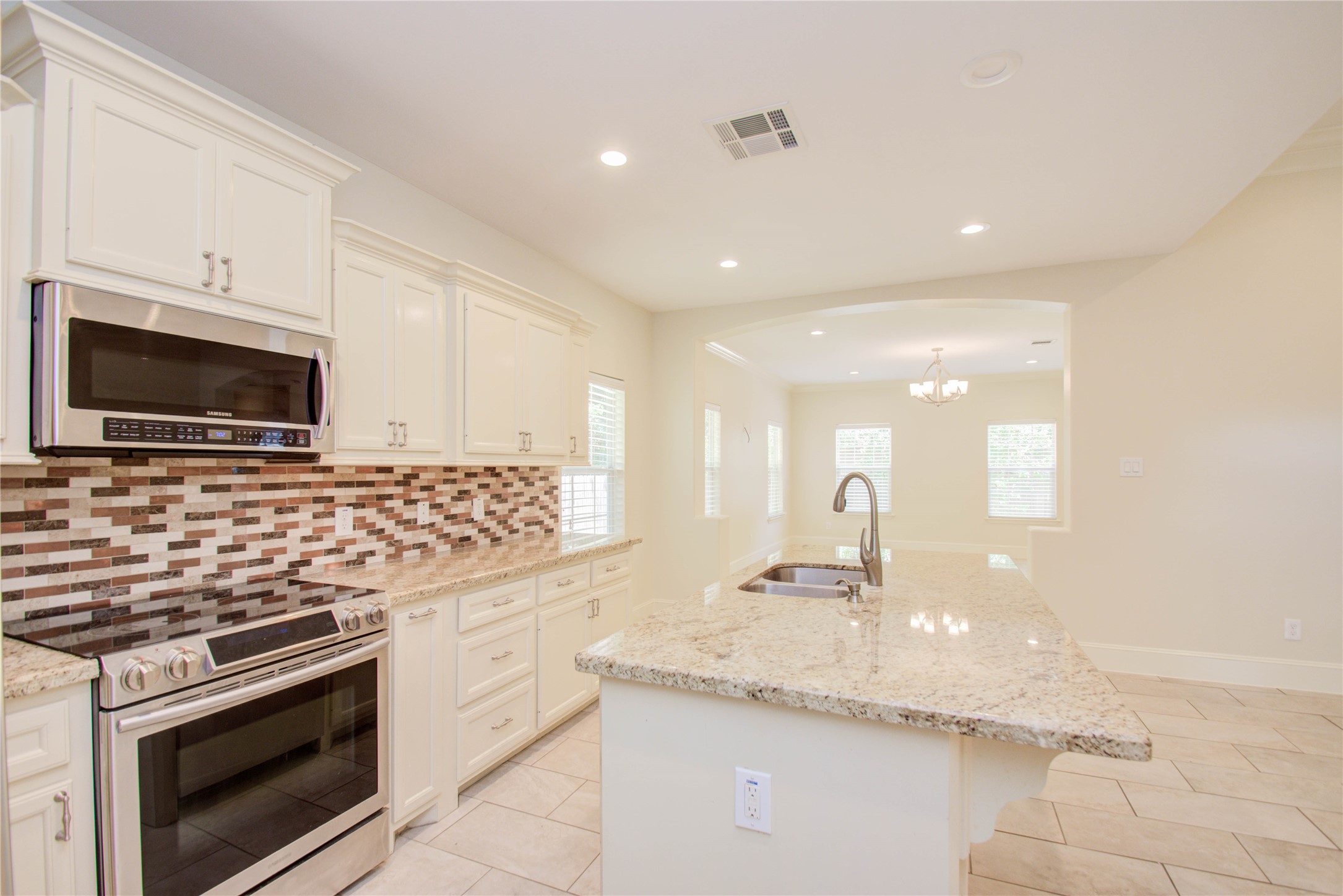 10572 Twin Oak Drive Property Photo 13