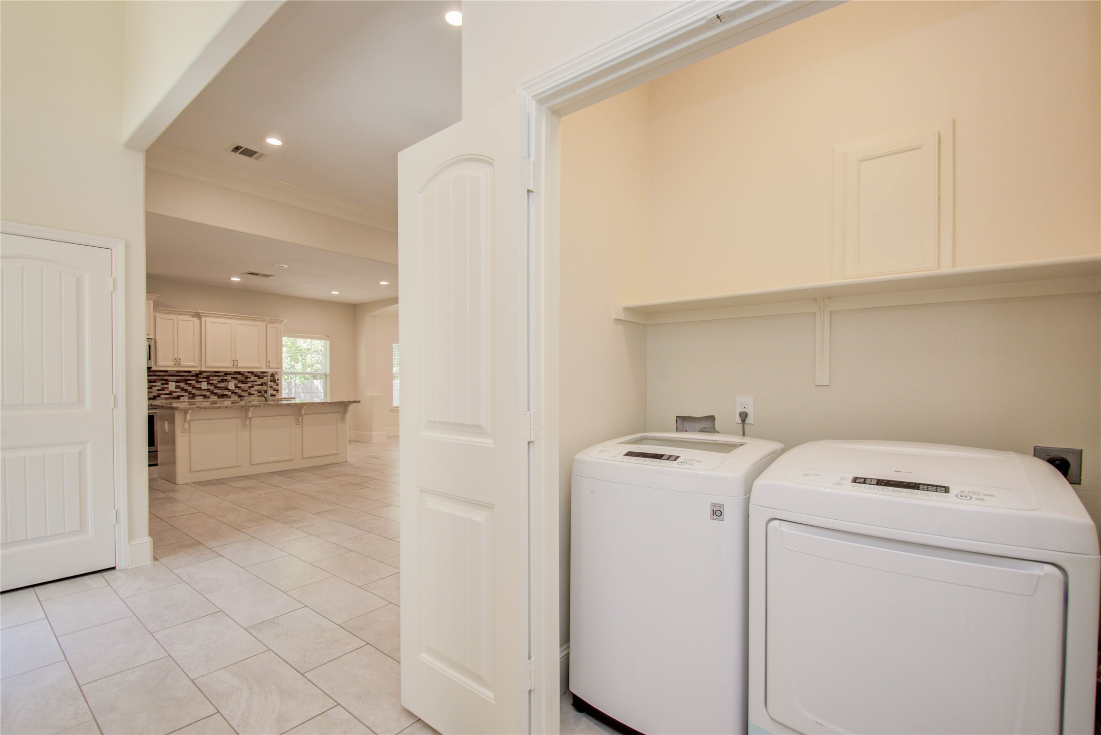 10572 Twin Oak Drive Property Photo 25