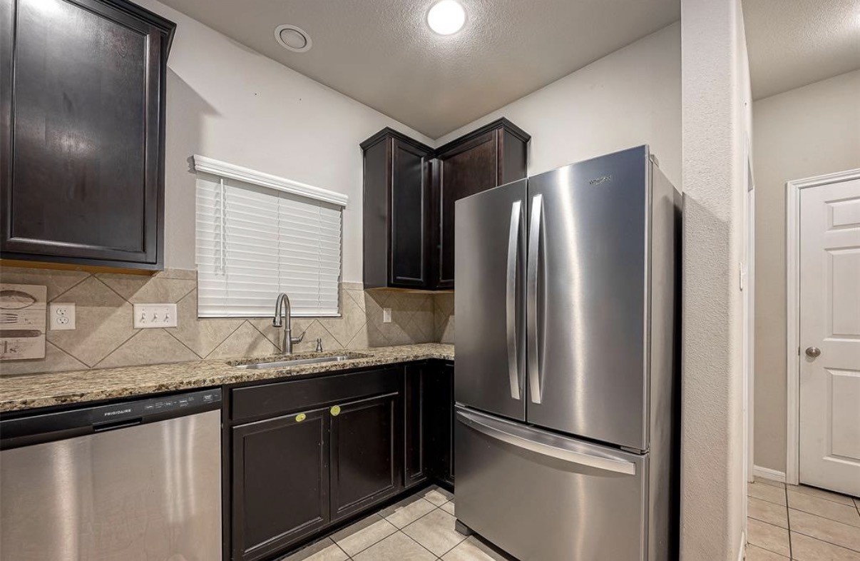 6409 Hollock Meadows Lane Property Photo 6