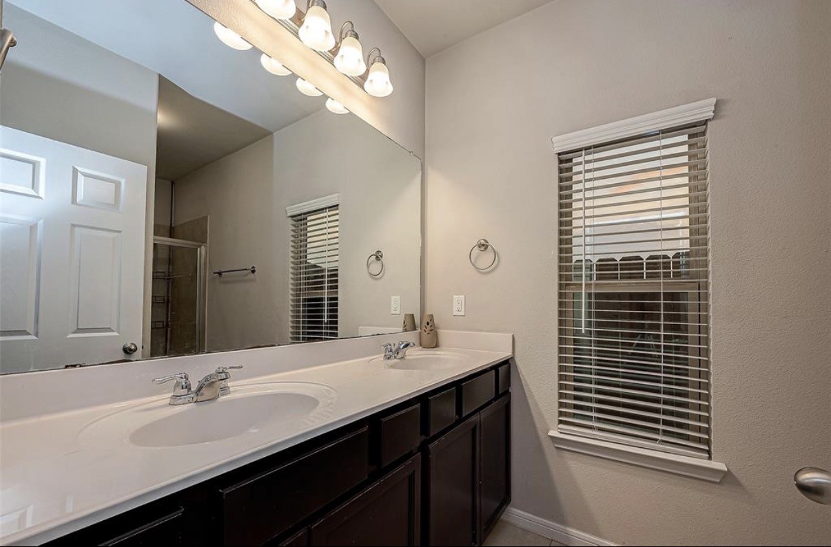 6409 Hollock Meadows Lane Property Photo 8