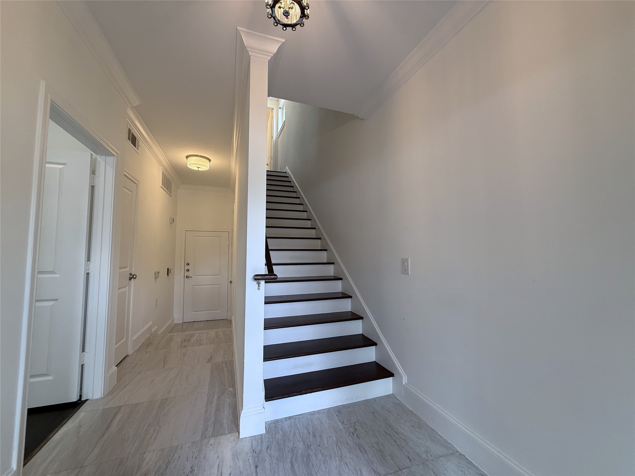 1669 Richmond Avenue Property Photo 2