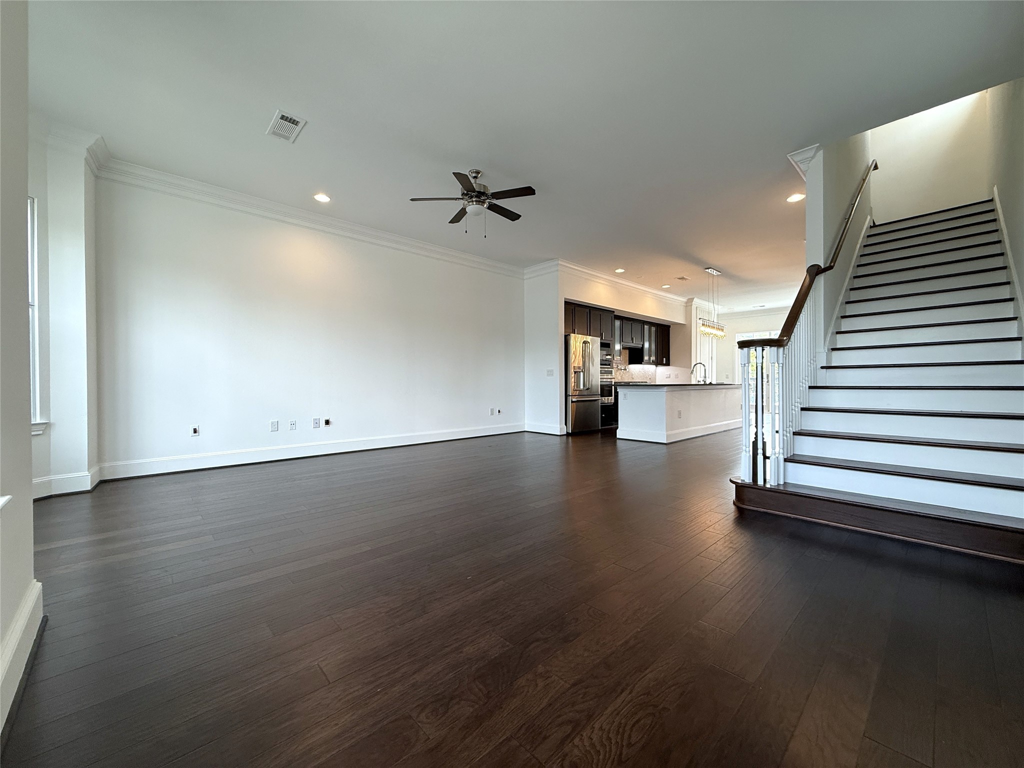 1669 Richmond Avenue Property Photo 15