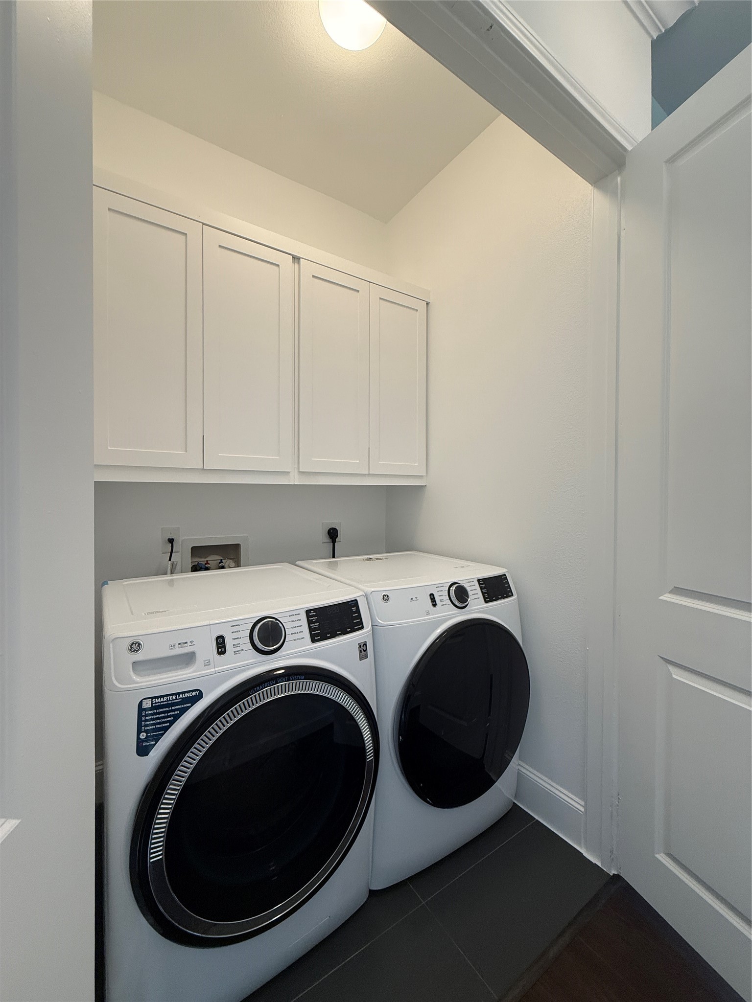 1669 Richmond Avenue Property Photo 17