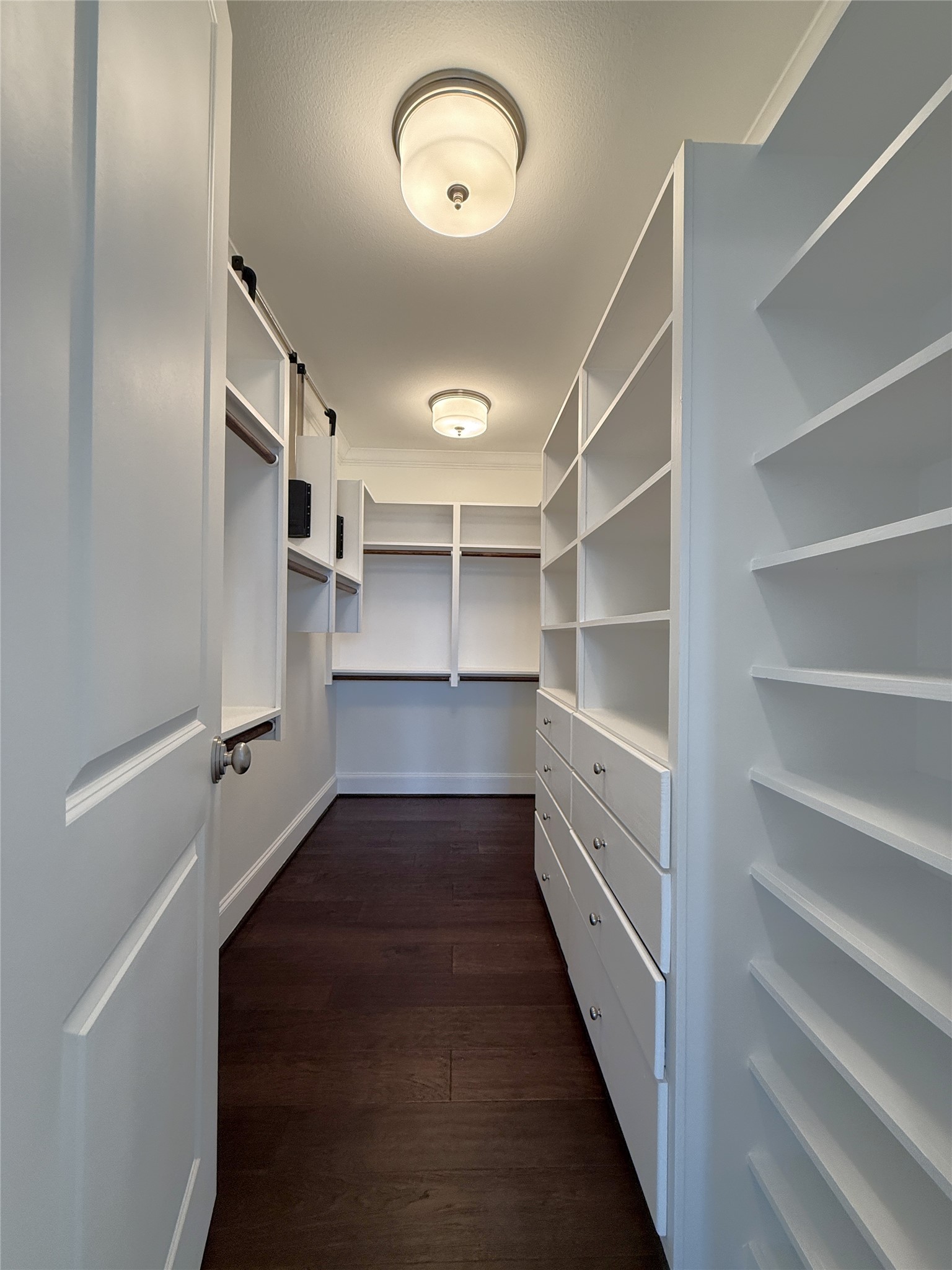 1669 Richmond Avenue Property Photo 20