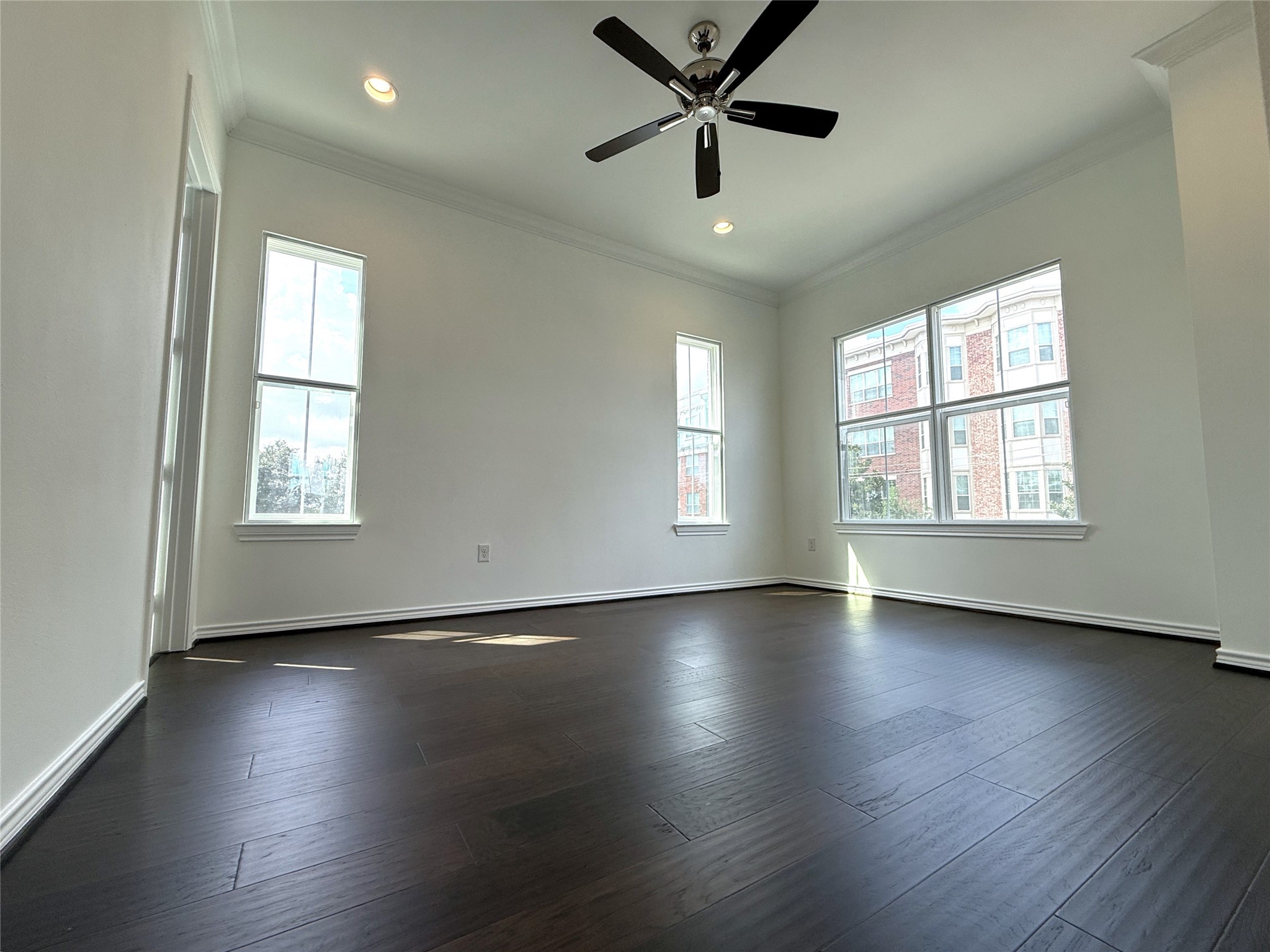 1669 Richmond Avenue Property Photo 26