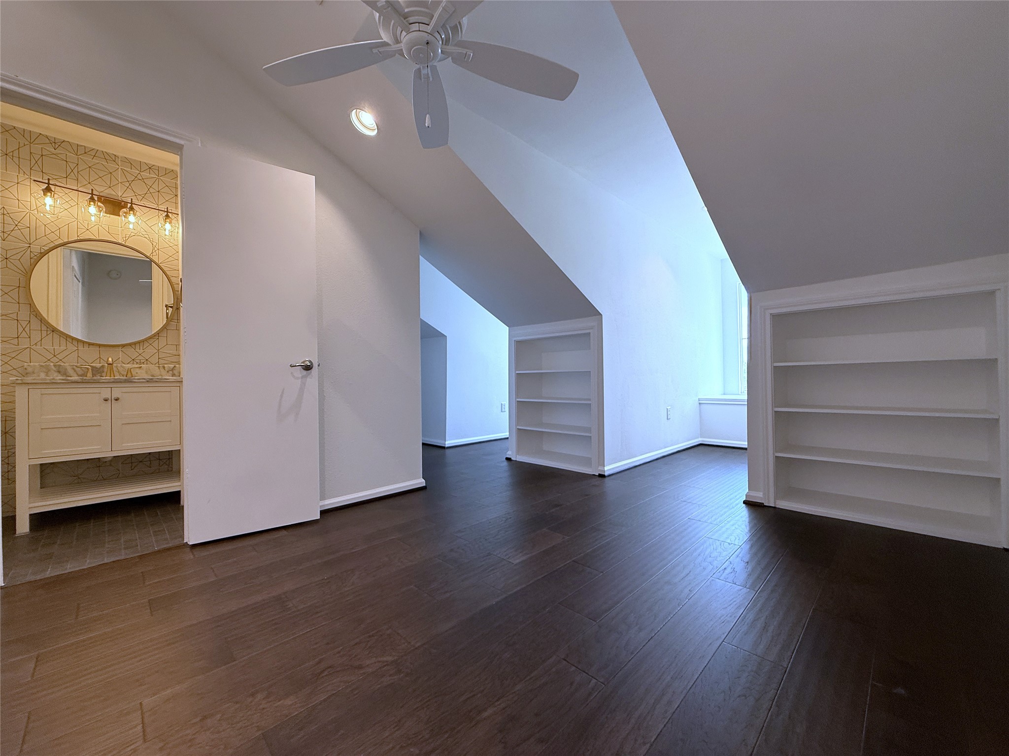 1669 Richmond Avenue Property Photo 31