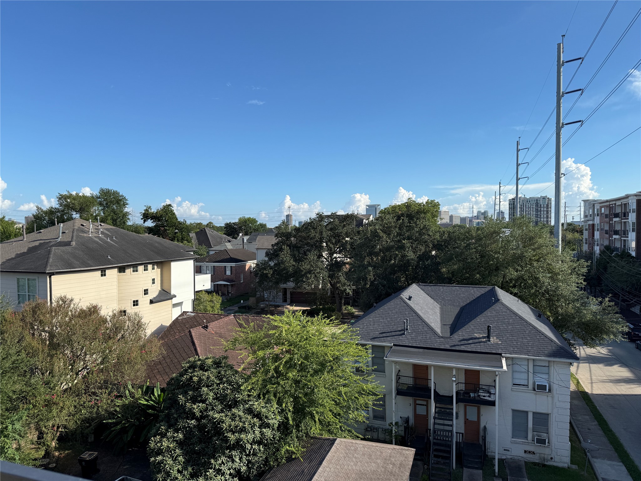 1669 Richmond Avenue Property Photo 35