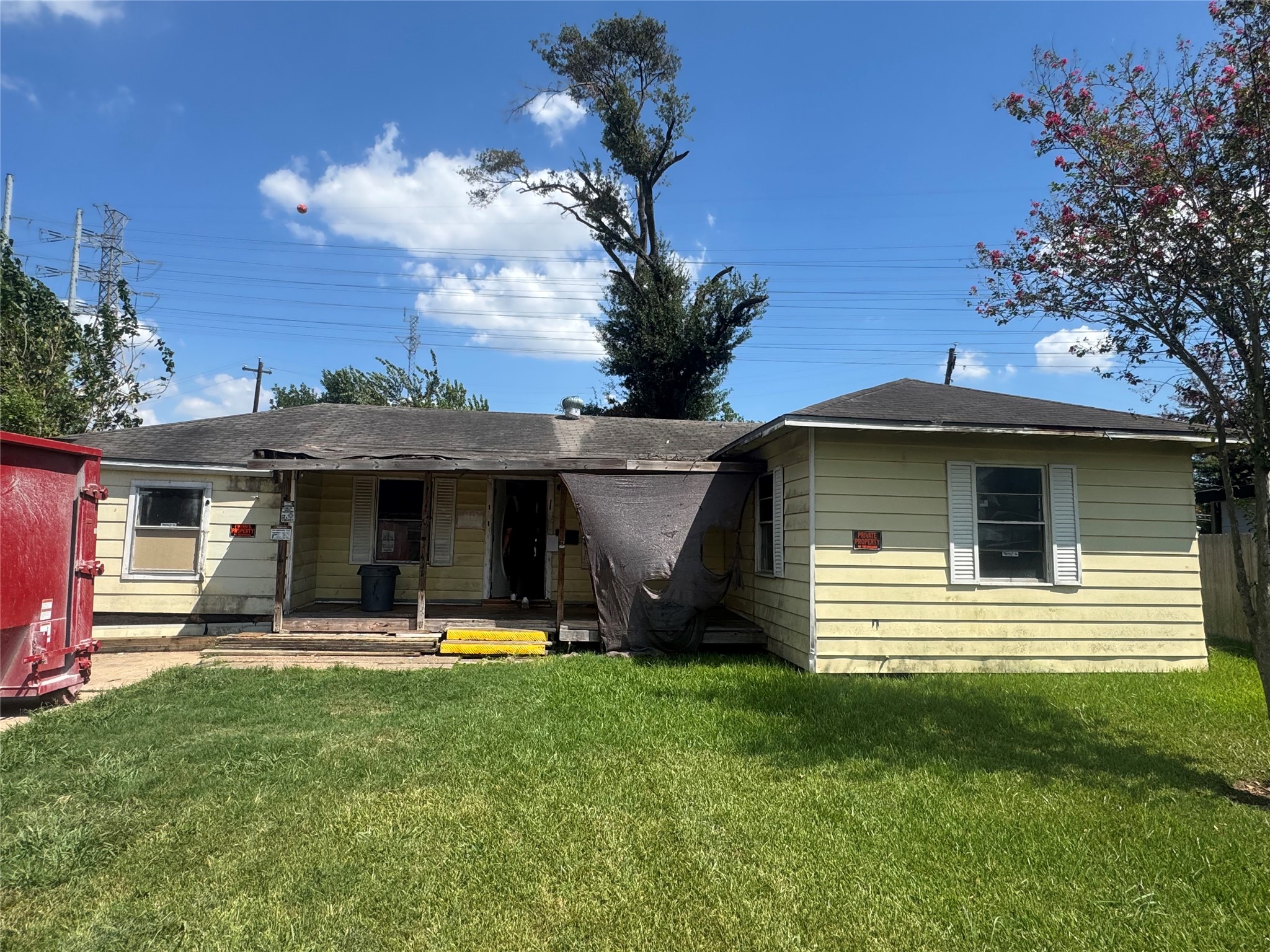 411 Trichelle Street Property Photo 1