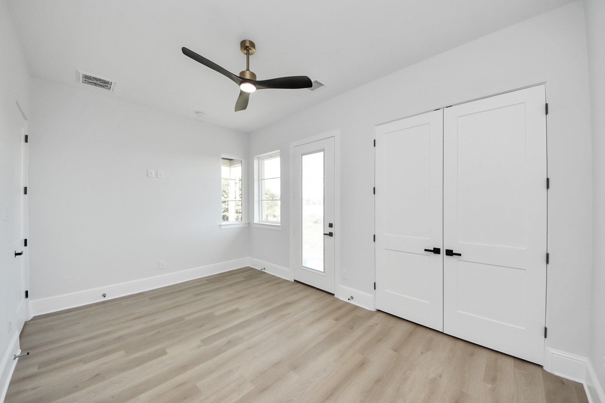 299 Peninsula Point Drive Property Photo 40
