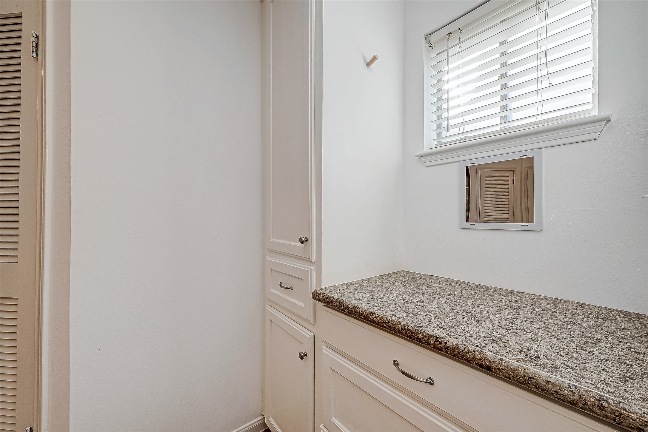 1619 Crystal Hills Drive Property Photo 8