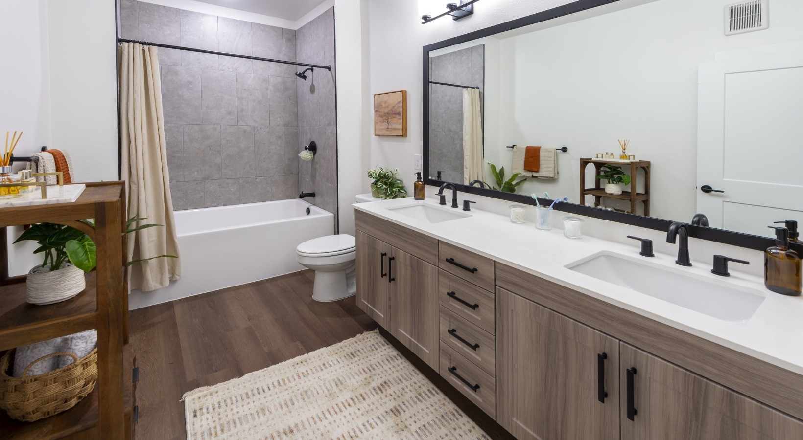 24720 Morton Ranch Road 6305 Property Photo 4