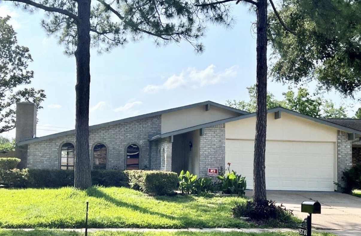 15730 Corsair Road Property Photo 1
